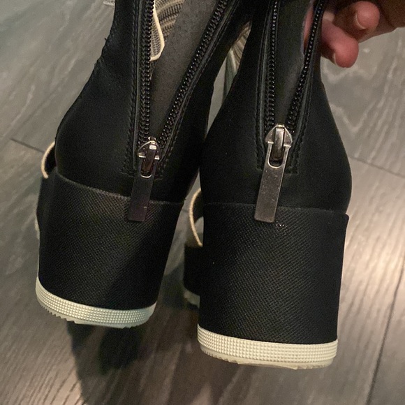 Sorel Cameron ankle strap shoes - Picture 9 of 10